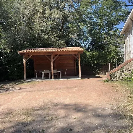 Holiday home Maison En Pierre Renovee, 8 Couchages, Terrasse Bois, Proche Bois De La Chaise - Fr-1-224b-162 *
